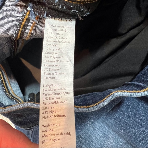 Spanx Distressed Skinny Jeans Raw Hem Stretch Legging Dark Denim Size Medium - Picture 12 of 13